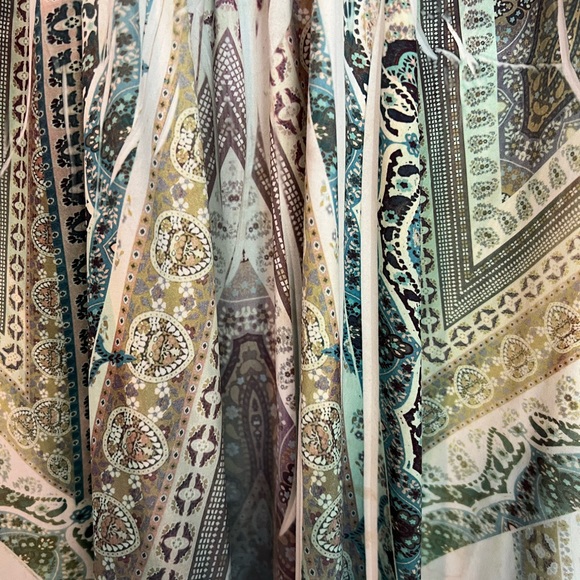 Women’s dress - Picture 2 of 8